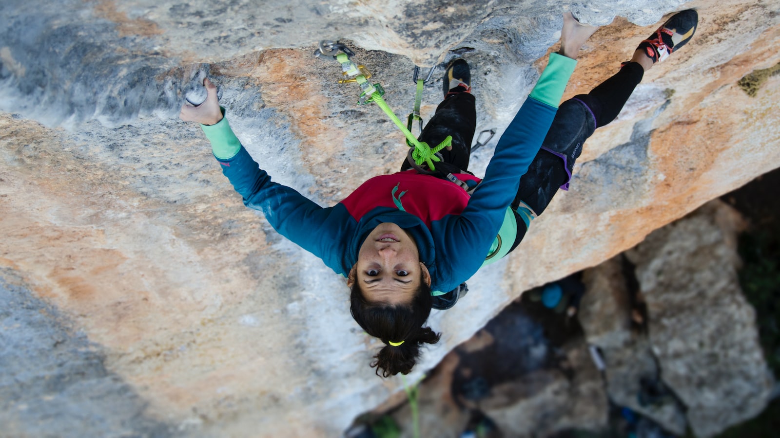 Vertical Horizons: Top-Rated Climbing Guides Decoded